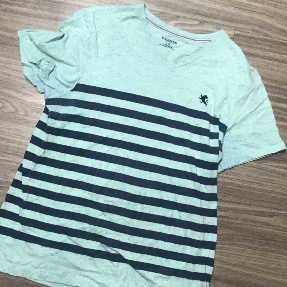 Express v neck